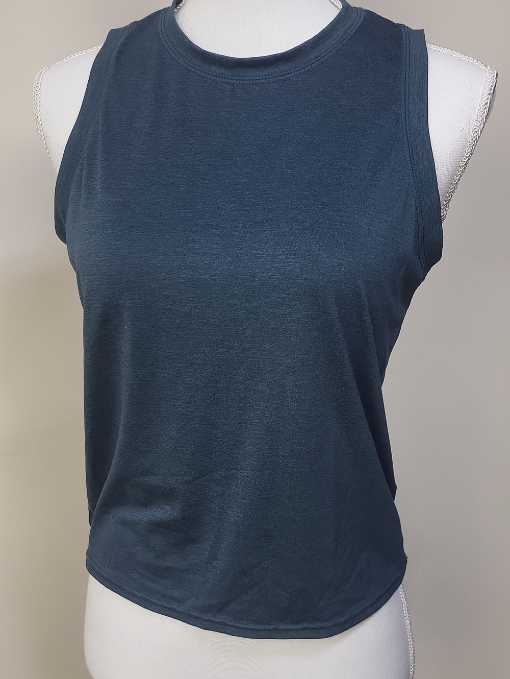 QUINCE Flowknit Breeze High-Neck Tank On Heather Ocean Navy - NWOT - M